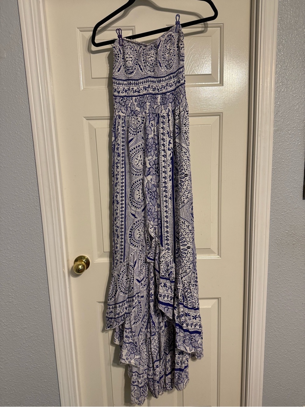 Jaase Blue and White High-Low Printed Maxi Dress
